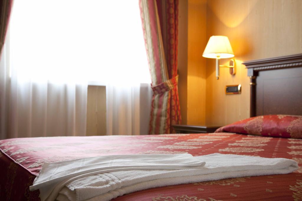 Hotel Jolly 카스트로빌라리 객실 사진