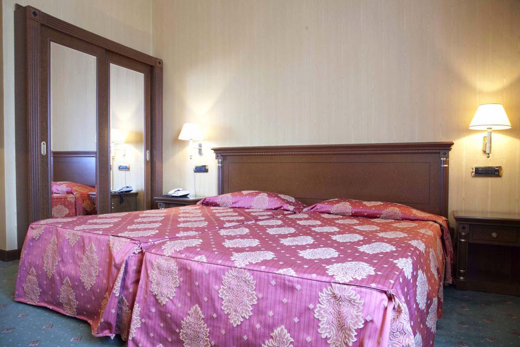 Hotel Jolly 카스트로빌라리 객실 사진