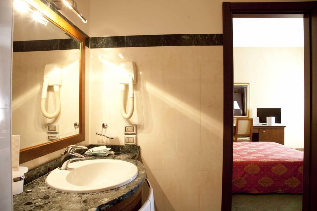 Hotel Jolly 카스트로빌라리 객실 사진